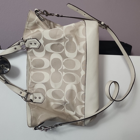 Coach purse - Picture 2 of 2